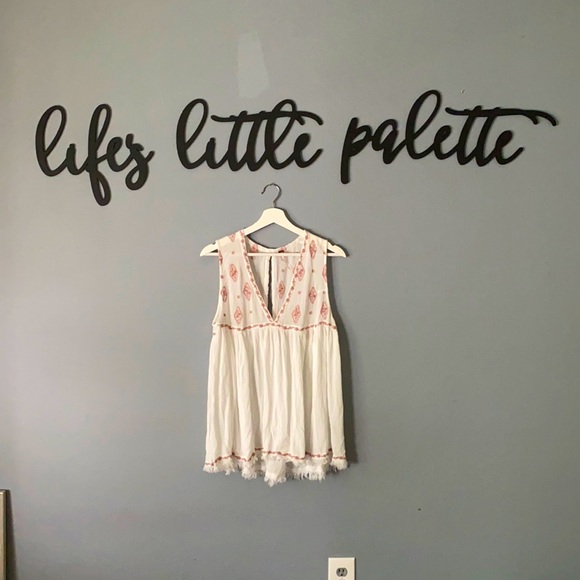 FREE PEOPLE size medium white embroidered tank top blouse with v neck line - Picture 2 of 8